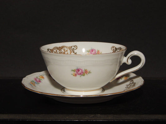 ANTICA TAZZA TE' PORCELLANA BIANCA ARABESCHI BAVARIA SELTMANN RENATE DIFETTO