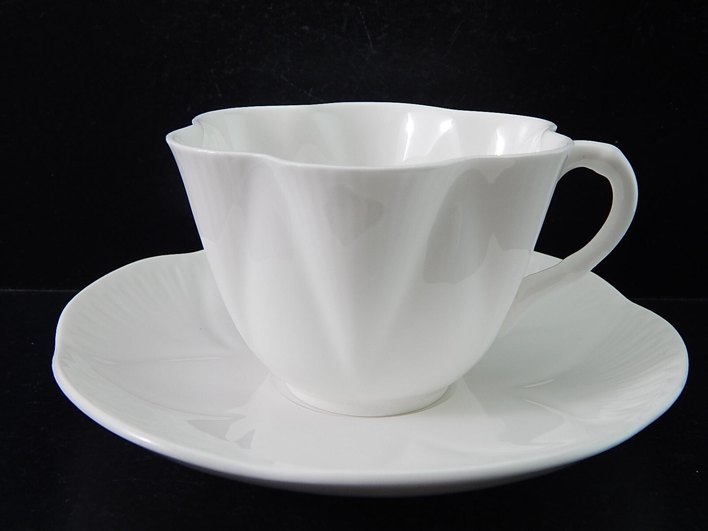 ANTICA PORCELLANA BIANCA TAZZA TE' FINE BONE CHINA SHELLEY MADE IN ENGLAND