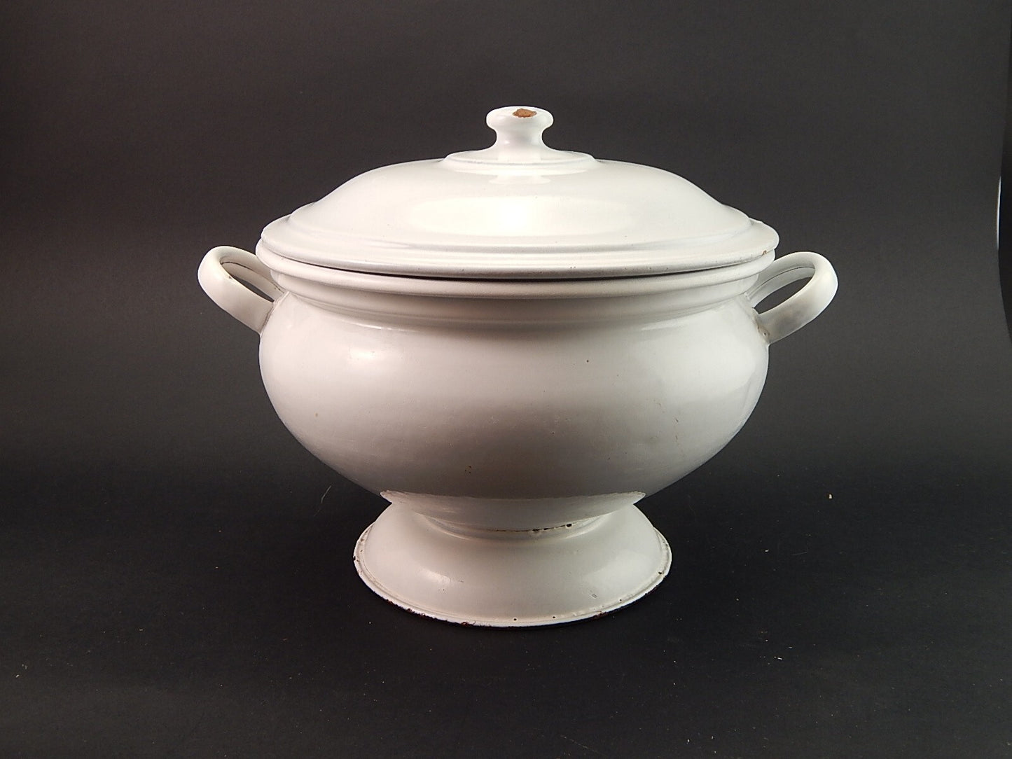 ANTICA RARA ZUPPIERA LATTA SMALTATA PORCELLANATA BIANCA MARCA DUE LEONI