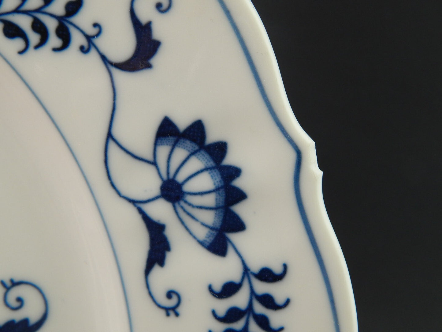 VINTAGE BLUE DANUBE LOTTO 3 PIATTI PORCELLANA TEDESCA BIANCA BLU CON DIFETTI