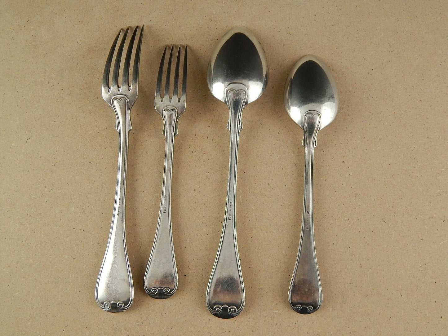 ANTICHE PREZIOSE 4 POSATE ALPACCA ARGENTATE CESELLATE LIBERTY GAG SILVER