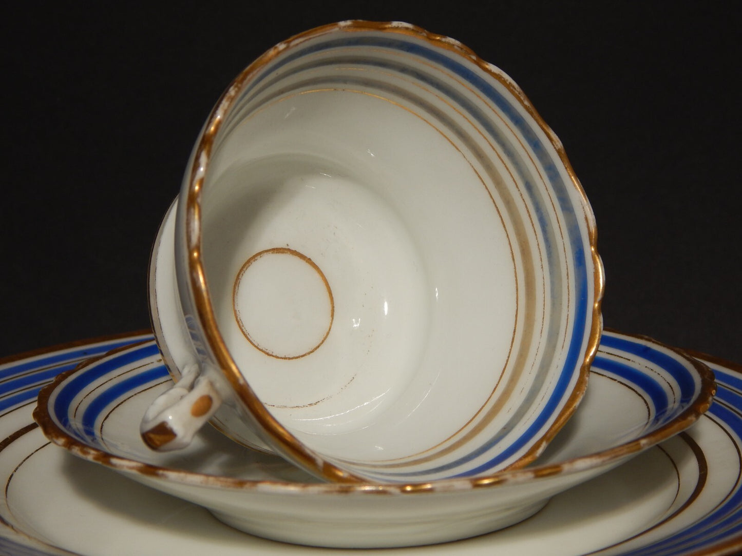 ANTICO TRIO TAZZA TE' 2 PIATTI IMPERO PORCELLANA PARIGI DECORO BLU ORO PRIMO 800