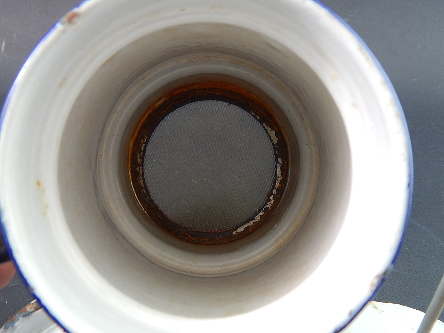 ANTICA CAFFETTIERA LATTA SMALTATA PORCELLANATA BIANCA DUE LEONI BASSANO #2020