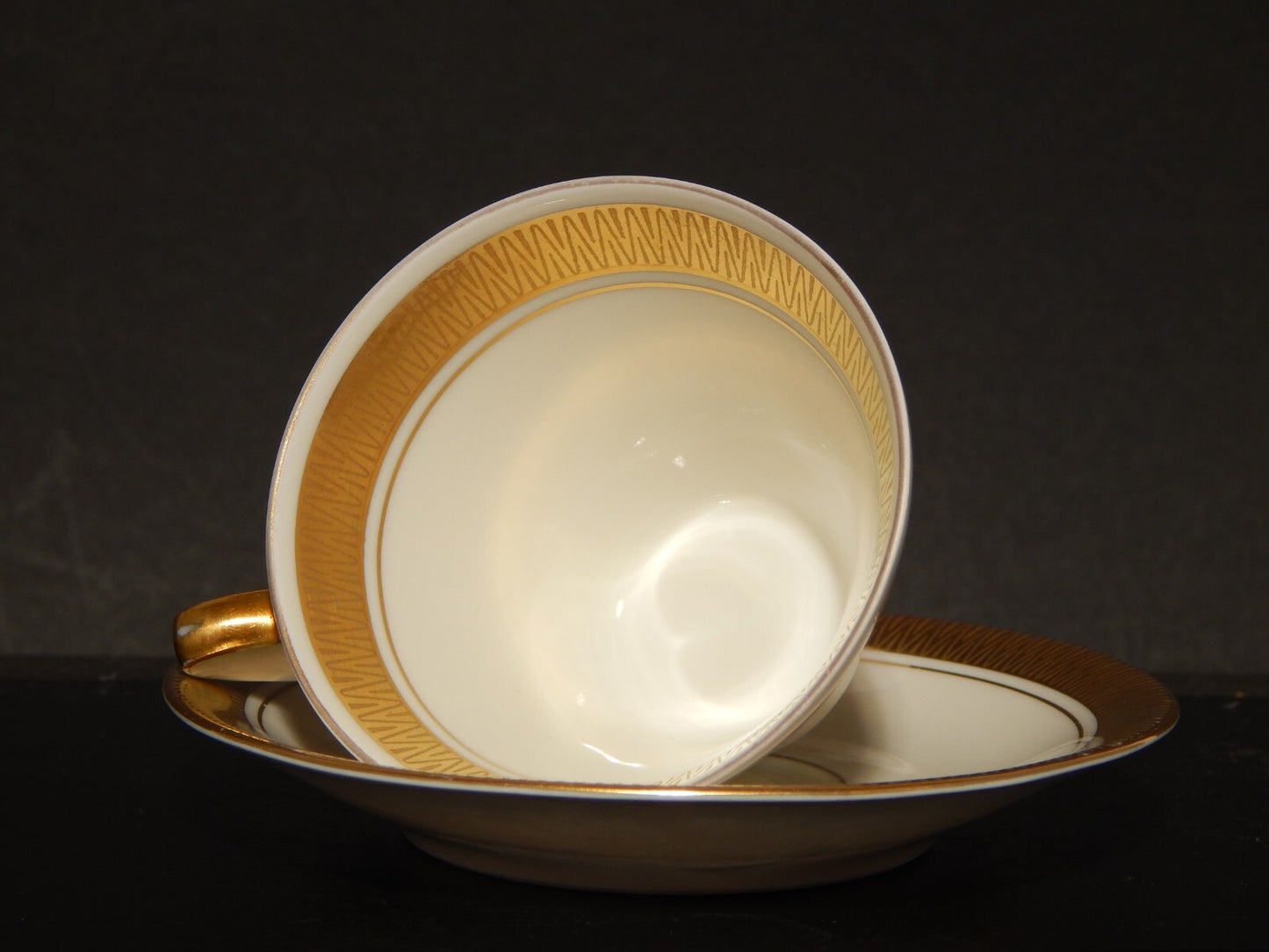 ANTICA ART DECO TAZZINA CAFFE' PORCELLANA COLOR CREMA ORO VOHENSTRAUSS BAVARIA