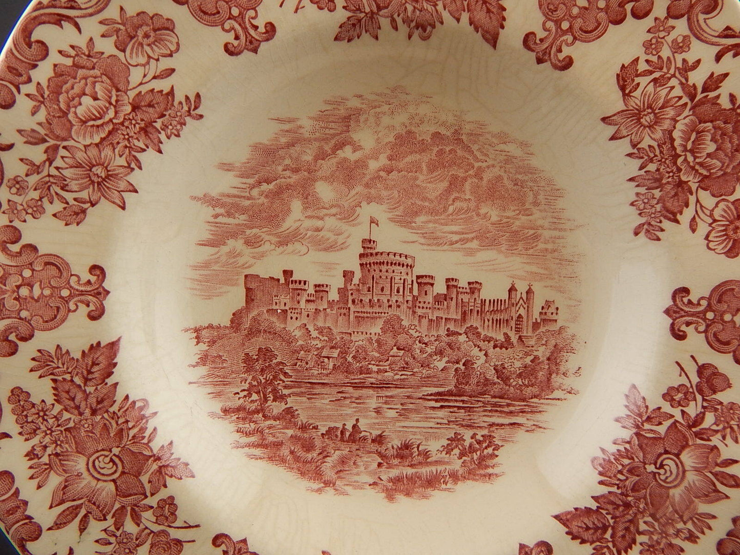 PORCELLANA VINTAGE WEDGWOOD ROYAL HOMES OF BRITAIN WINDSOR CASTLE BIANCO ROSSO