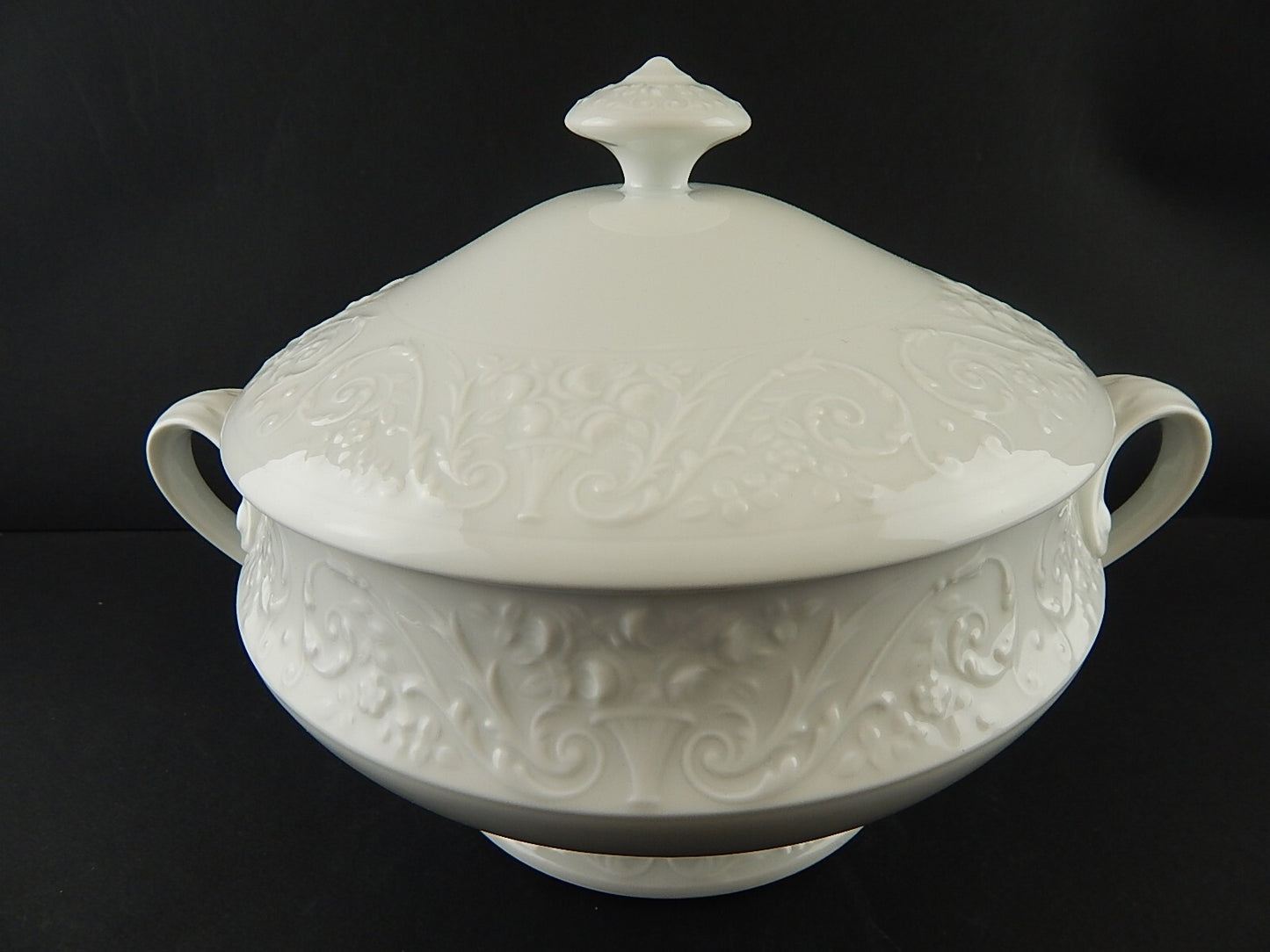 ZUPPIERA CENTROTAVOLA LIMOGES RAYNAUD PORCELLANA BIANCA MODELLO WASHINGTON