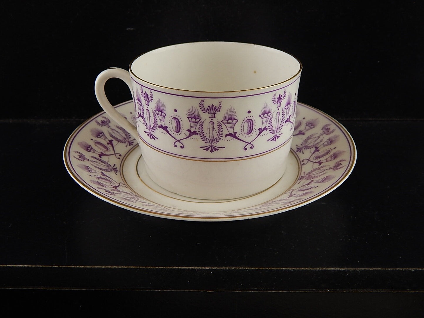 ANTICA PREZIOSA TAZZA TE' STILE IMPERO IN PORCELLANA BIANCA DECORATA VIOLA ORO