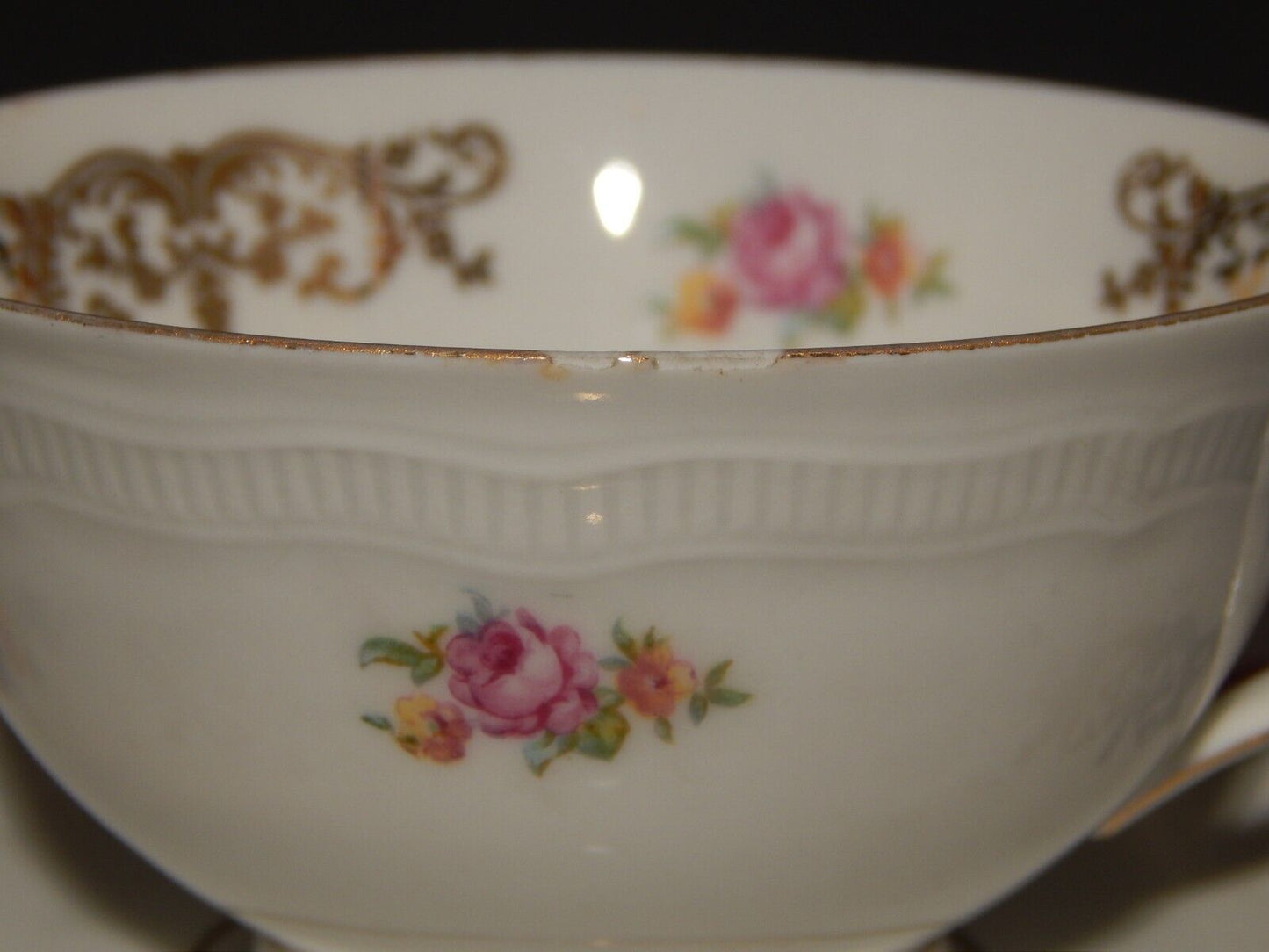 ANTICA TAZZA TE' PORCELLANA BIANCA ARABESCHI BAVARIA SELTMANN RENATE DIFETTO