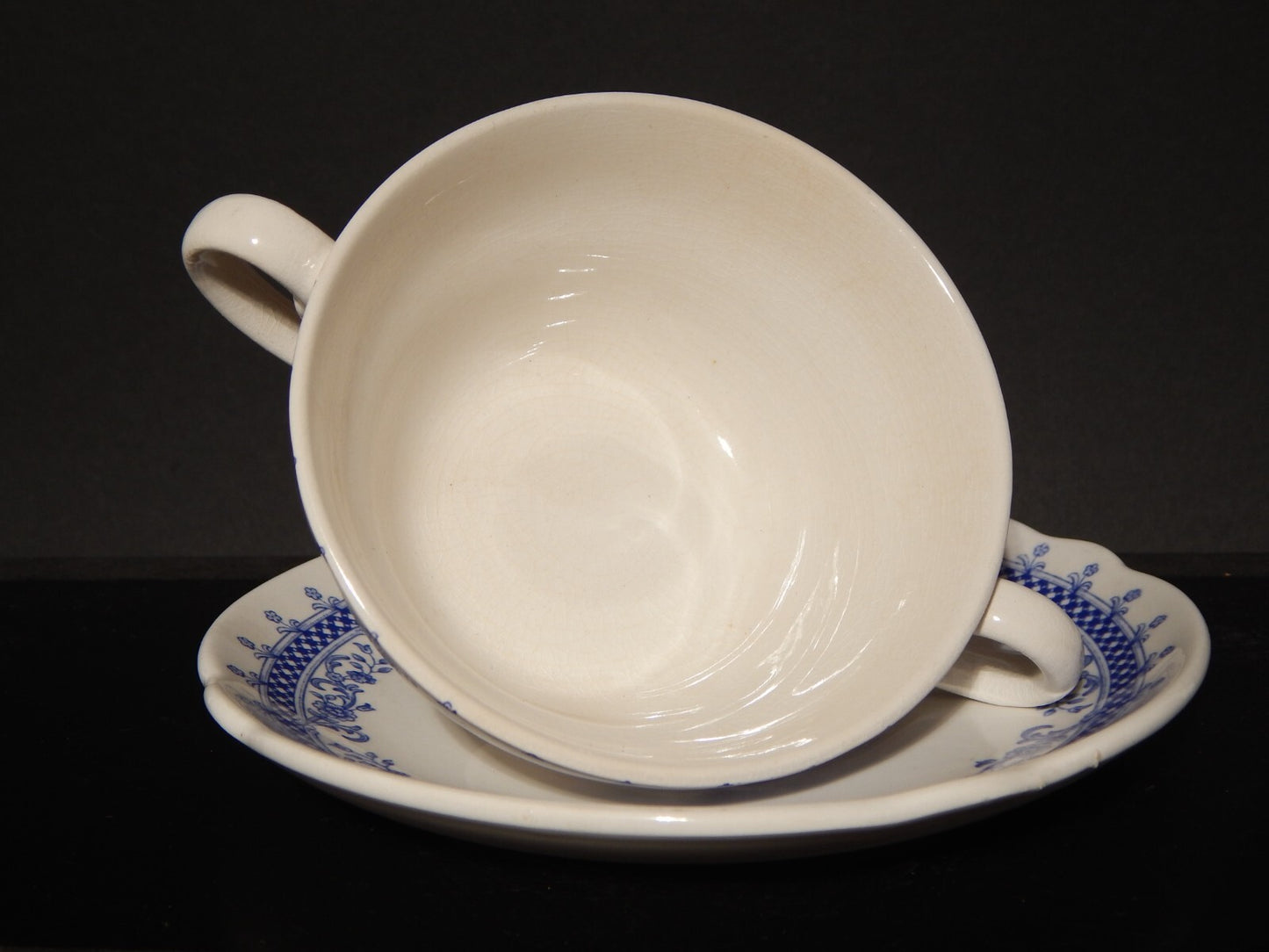 VINTAGE TAZZA BRODO CONSOMME' CERAMICA S.C.I. LAVENO DIAMONDSTONE BIANCO BLU #