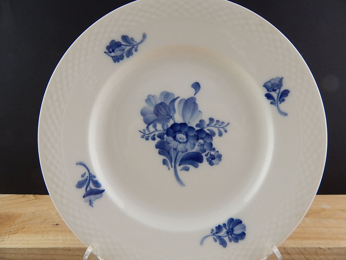 VINTAGE ROYAL COPENHAGEN PORCELLANA PIATTO DESSERT BLUE FLOWER DIPINTO MANO