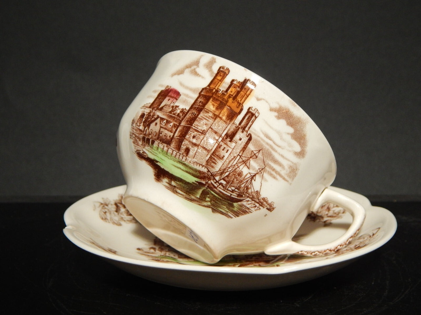 ANTICA TAZZA TE' PORCELLANA JOHNSON BROS ROYAL HOMES OF BRITAIN CAERNARVON