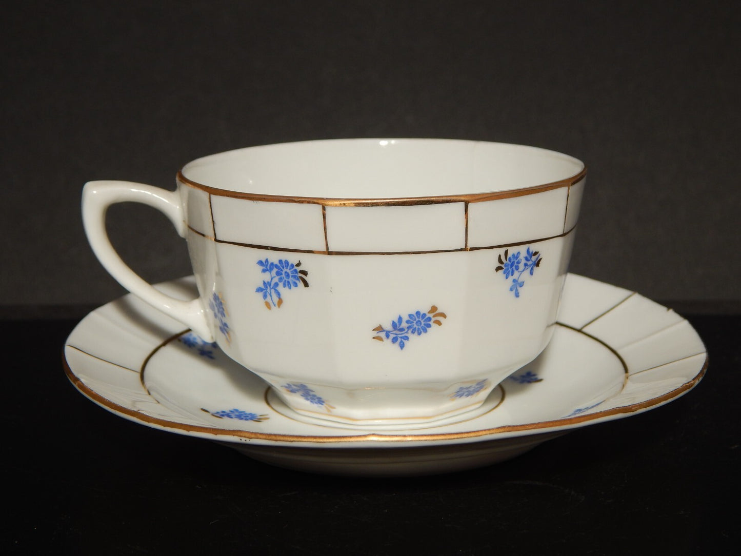 ANTICA RARA TAZZA TÈ PORCELLANA ART DECO BAVARIA DECORO FIORDALISI E ORO # 1256