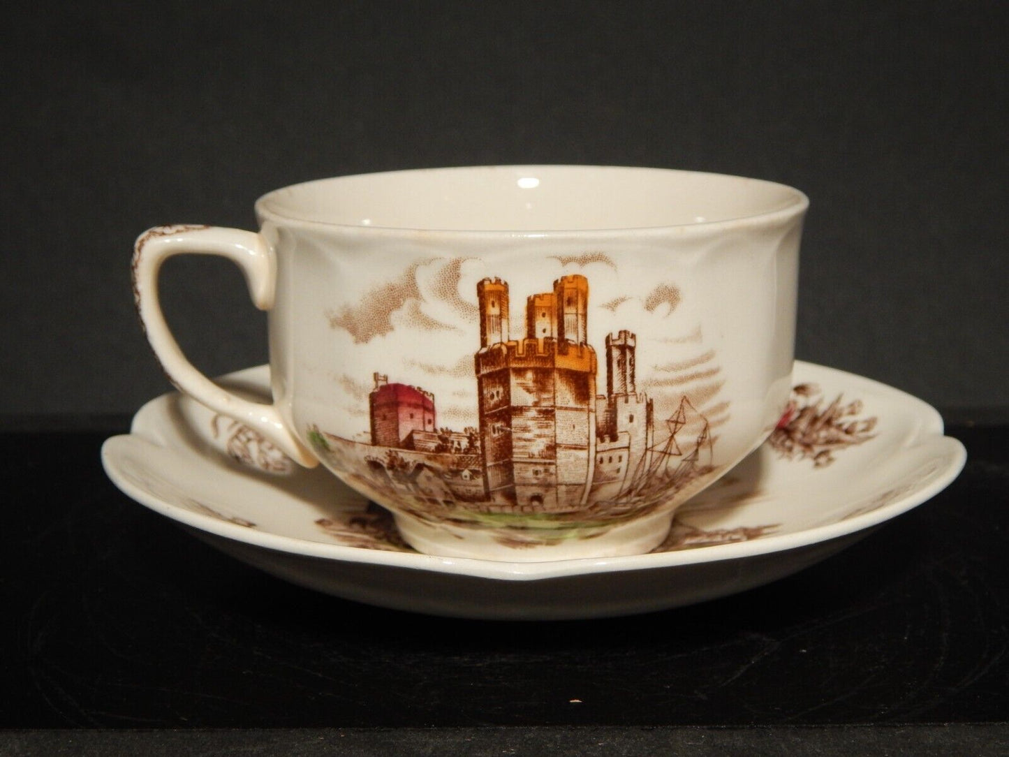 ANTICA TAZZA TE' PORCELLANA JOHNSON BROS ROYAL HOMES OF BRITAIN CAERNARVON