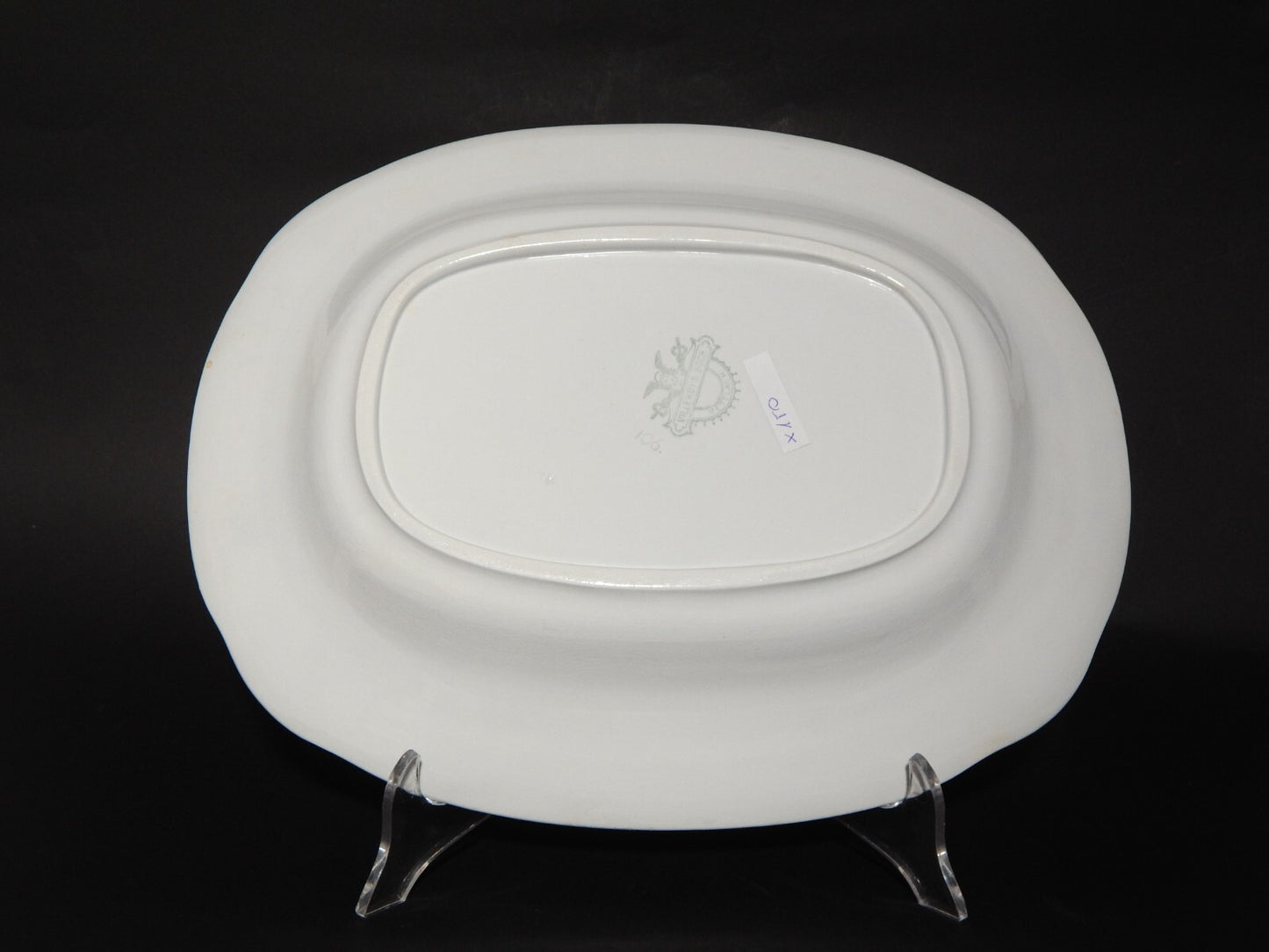 ANTICO VASSOIO PORCELLANA BIANCA VILLEROY&BOCH METTLACH