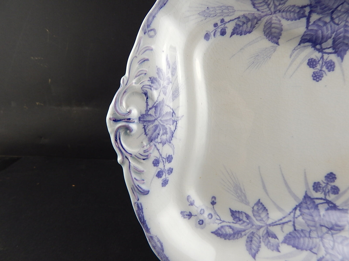 ANTICO VASSOIO CERAMICA SARREGUEMINES SENZA MARCHIO ART NOUVEAU MORE DI ROVO