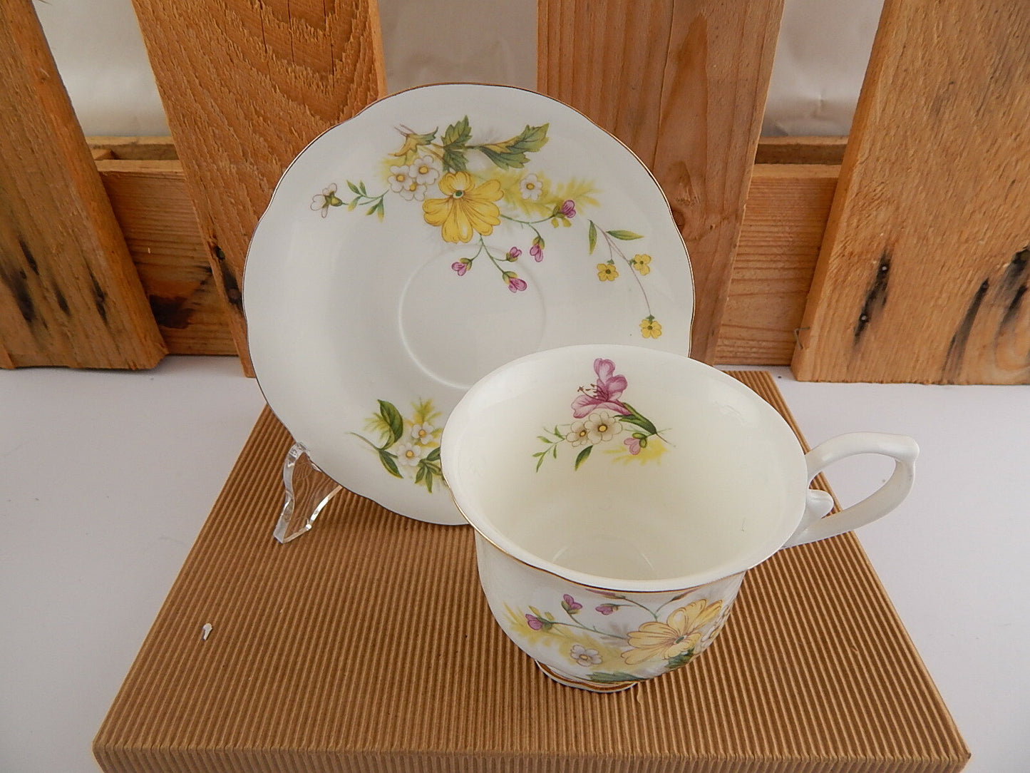 ROYAL WESSEX PORCELLANA INGLESE FINE BONE CHINA CLEMENTINE TAZZA DA TÈ PIATTINO