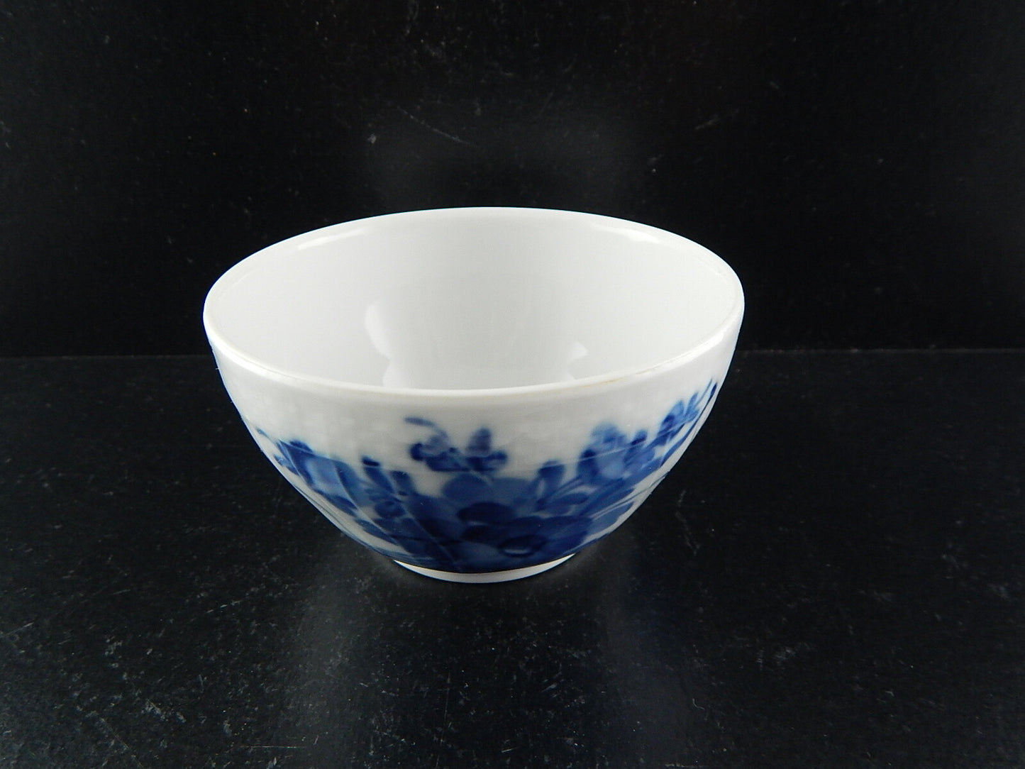 ROYAL COPENHAGEN PORCELLANA ZUCCHERIERA NEW BLUE FLOWER CURVED SUGAR POT #155