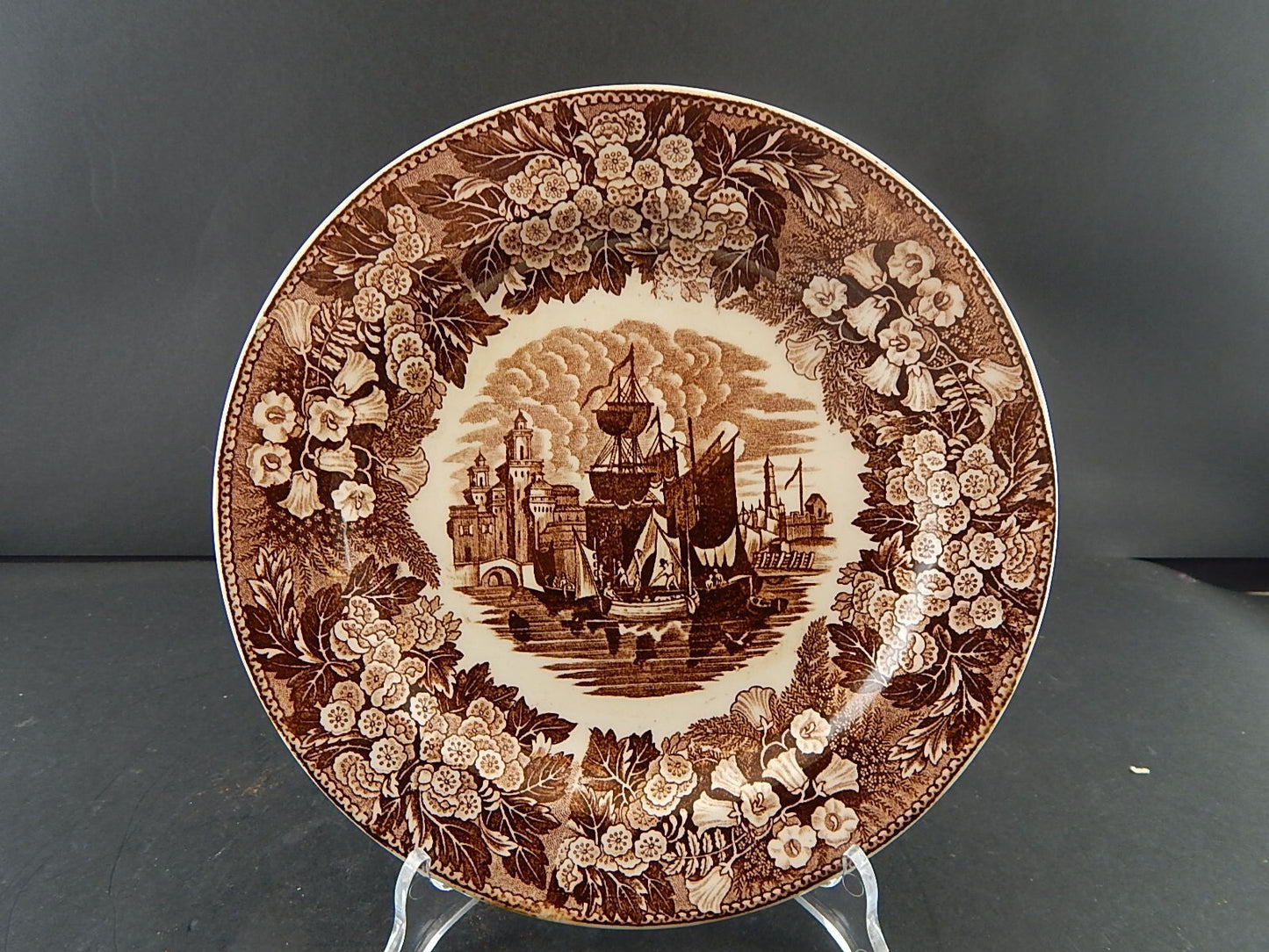 ANTICO PIATTO SEMI PORCELLANA RICHARD MILANO DECORO FERRARA META' 800 #A27