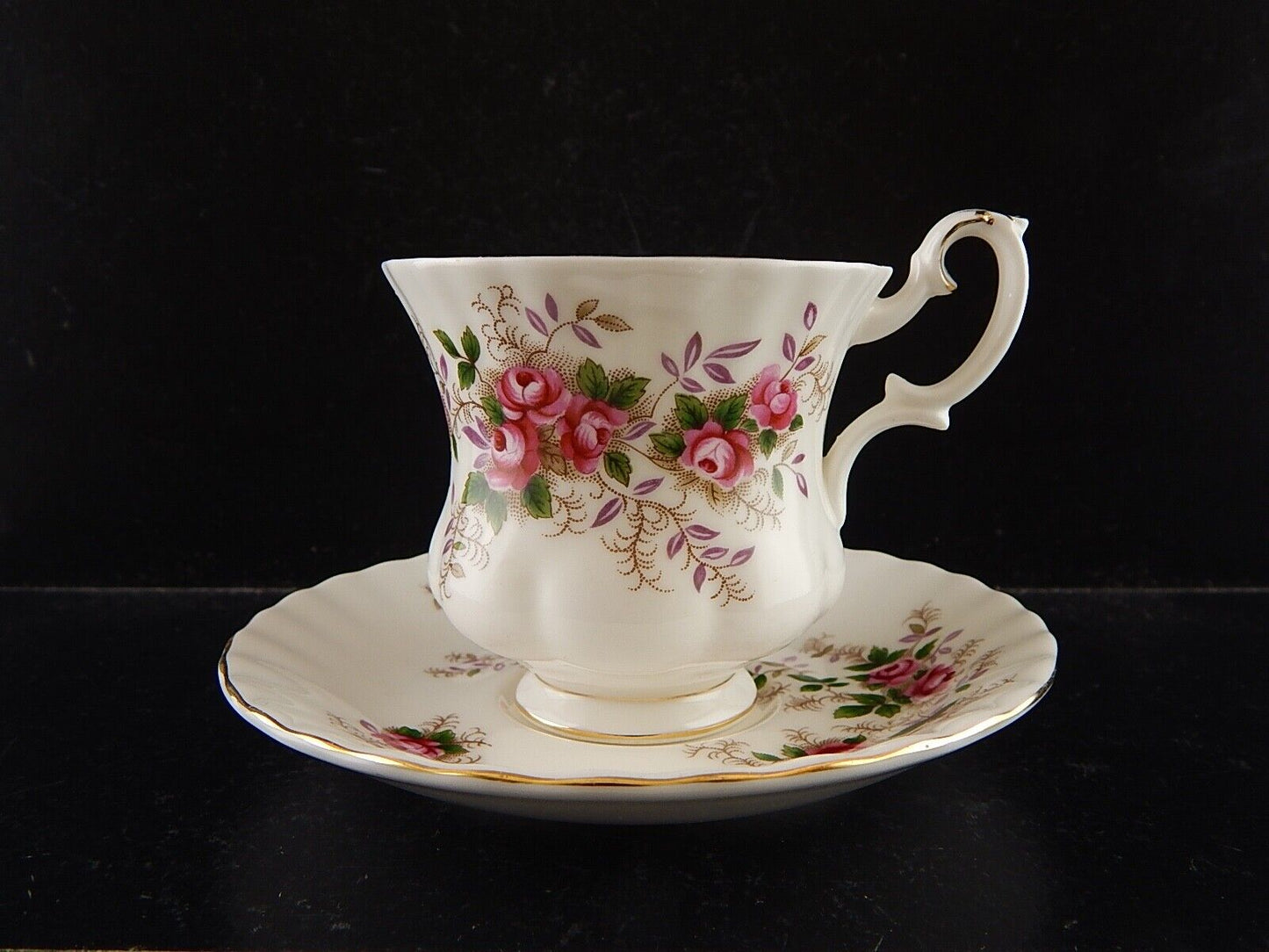 PREZIOSA PORCELLANA ROYAL ALBERT VINTAGE TAZZA COLLEZIONE LAVENDER ROSE ANNI '60