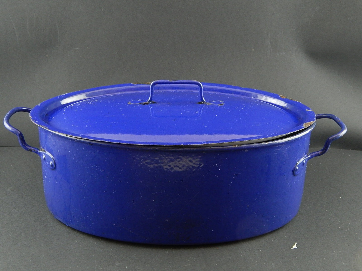 ANTICA CASSERUOLA OVALE LATTA METALLO SMALTATA BIANCA E BLU DUE LEONI BASSANO