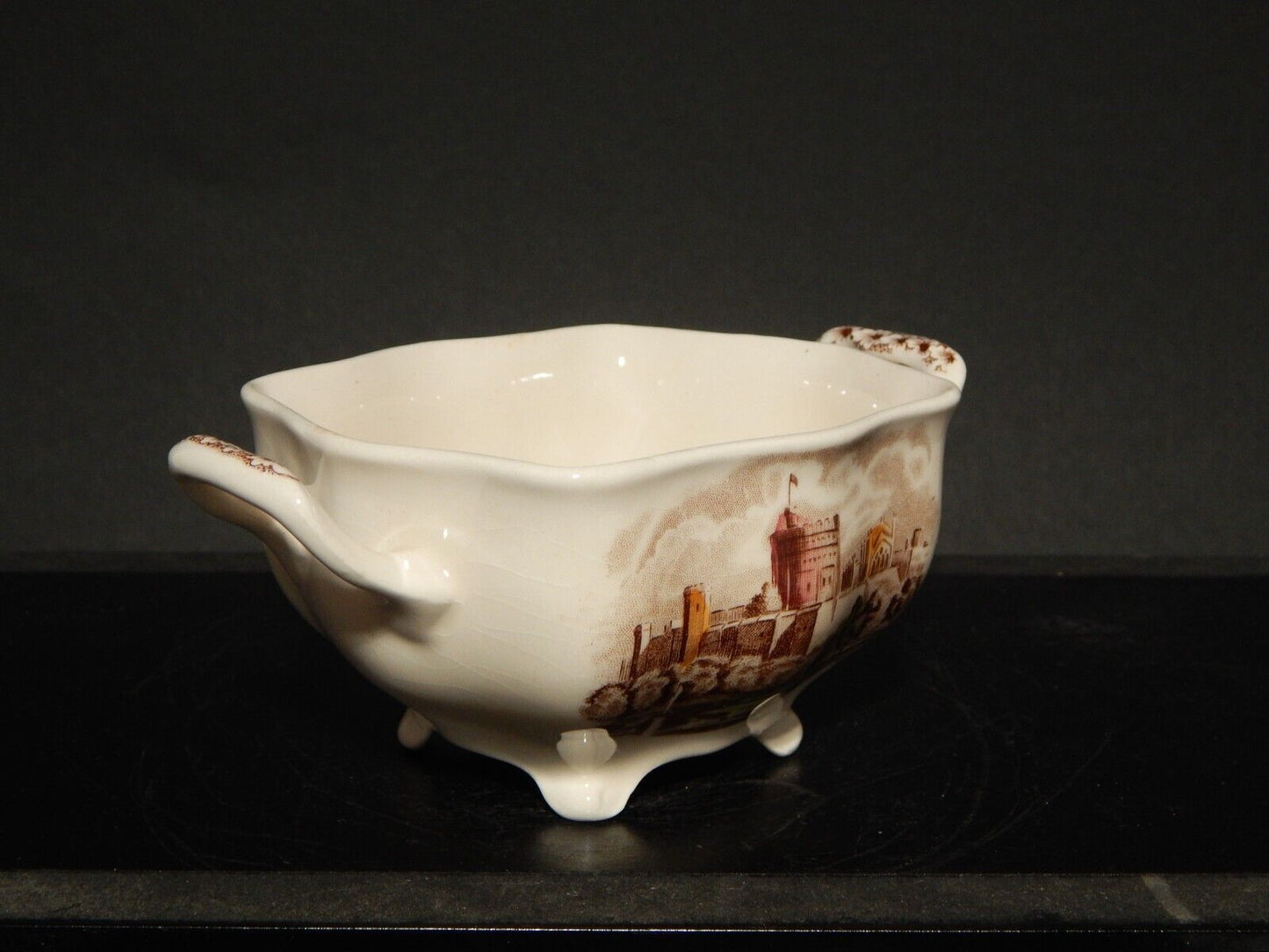 ANTICA ZUCCHERIERA PORCELLANA JOHNSON BROS ROYAL HOMES OF BRITAIN WINDSOR CASTLE