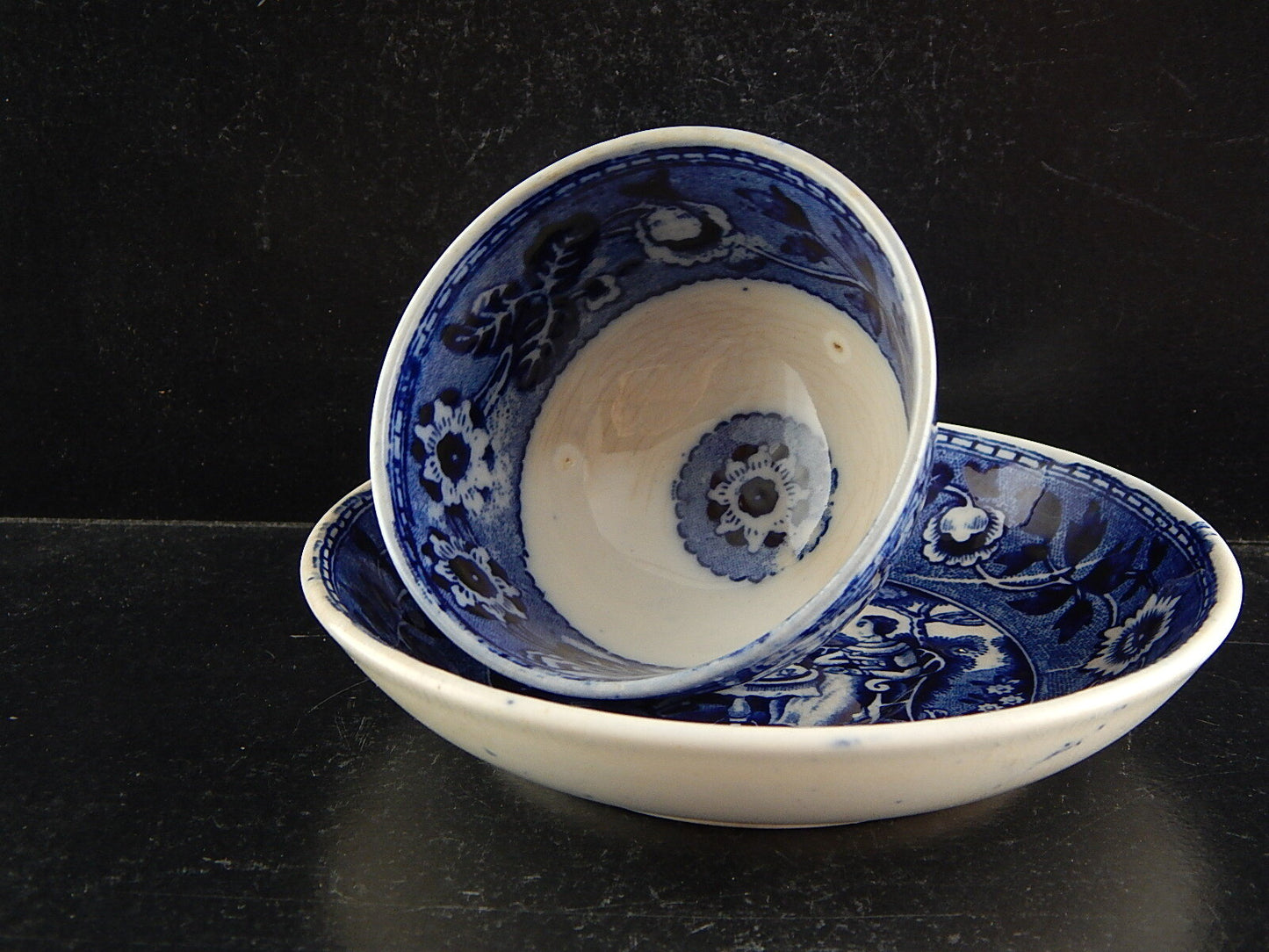 ANTICA TAZZA TE' CON PIATTINO CERAMICA MAASTRICHT P REGOUT TEA DRINKER META' 800