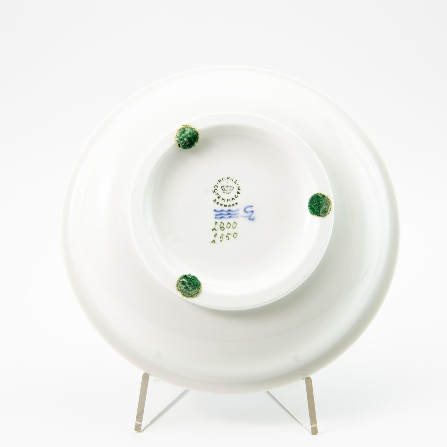 SVUOTATASCHE POSACENERE PIATTO PORCELLANA ROYAL COPENHAGEN CON CONVOLVOLO CM 18