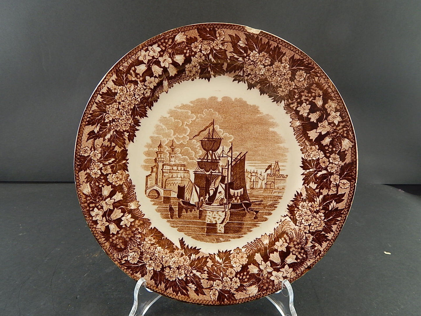 ANTICO PIATTO SEMI PORCELLANA RICHARD MILANO DECORO FERRARA META' 800 #A31