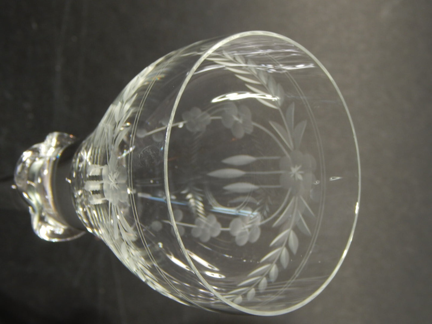 VINTAGE ELEGANTE SERVIZIO 16 BICCHIERI CALICI CRISTALLO DI BOEMIA INCISI