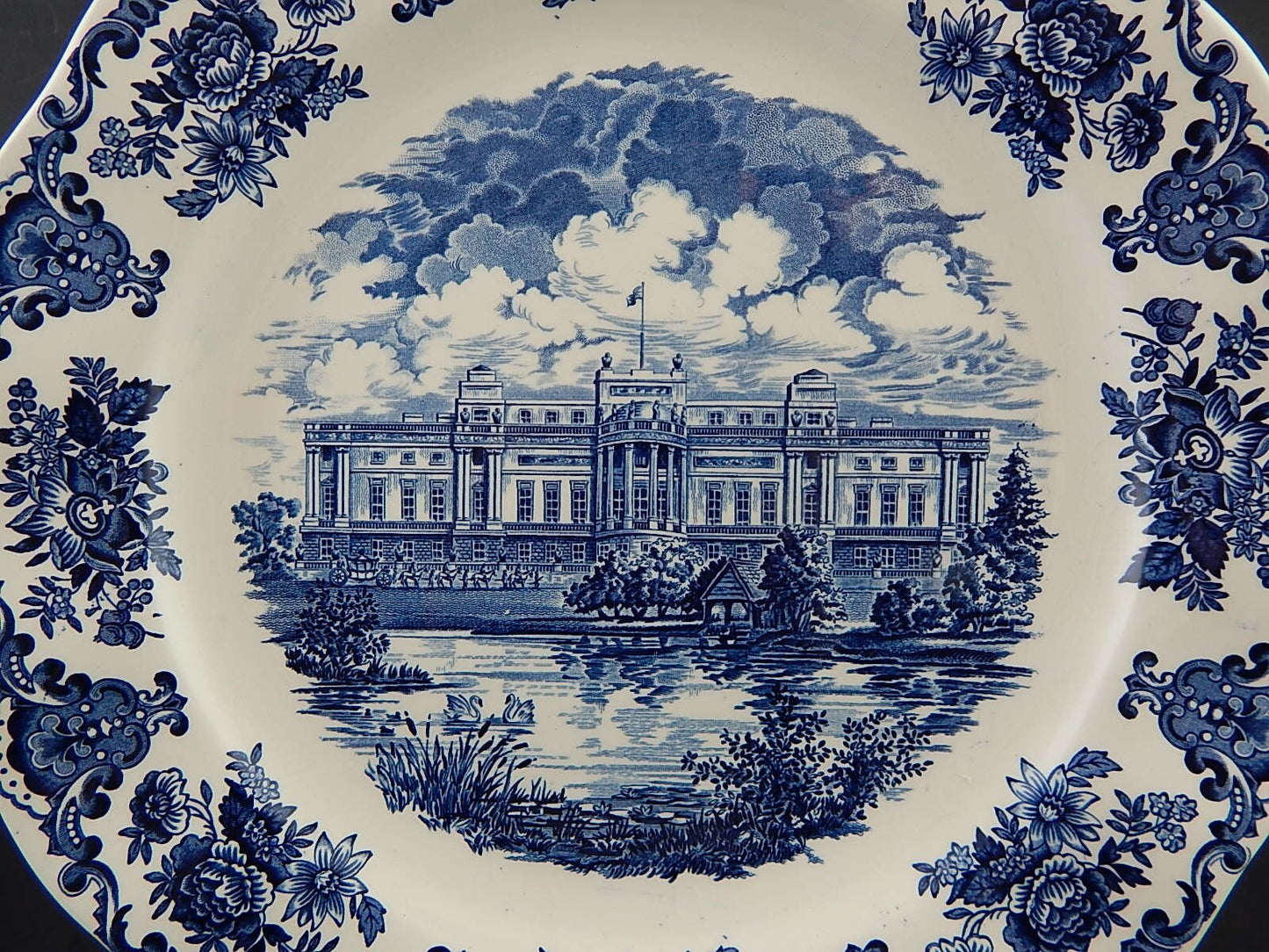 PORCELLANA VASSOIO WEDGWOOD ROYAL HOMES OF BRITAIN BUCKINGHAM PALACE
