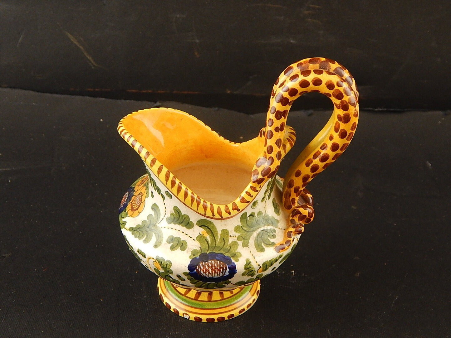 ANTICA LATTIERA BRICCO MAIOLICA CERAMICA POLICROMA FANTECHI ANSE A SERPE DIFETTI