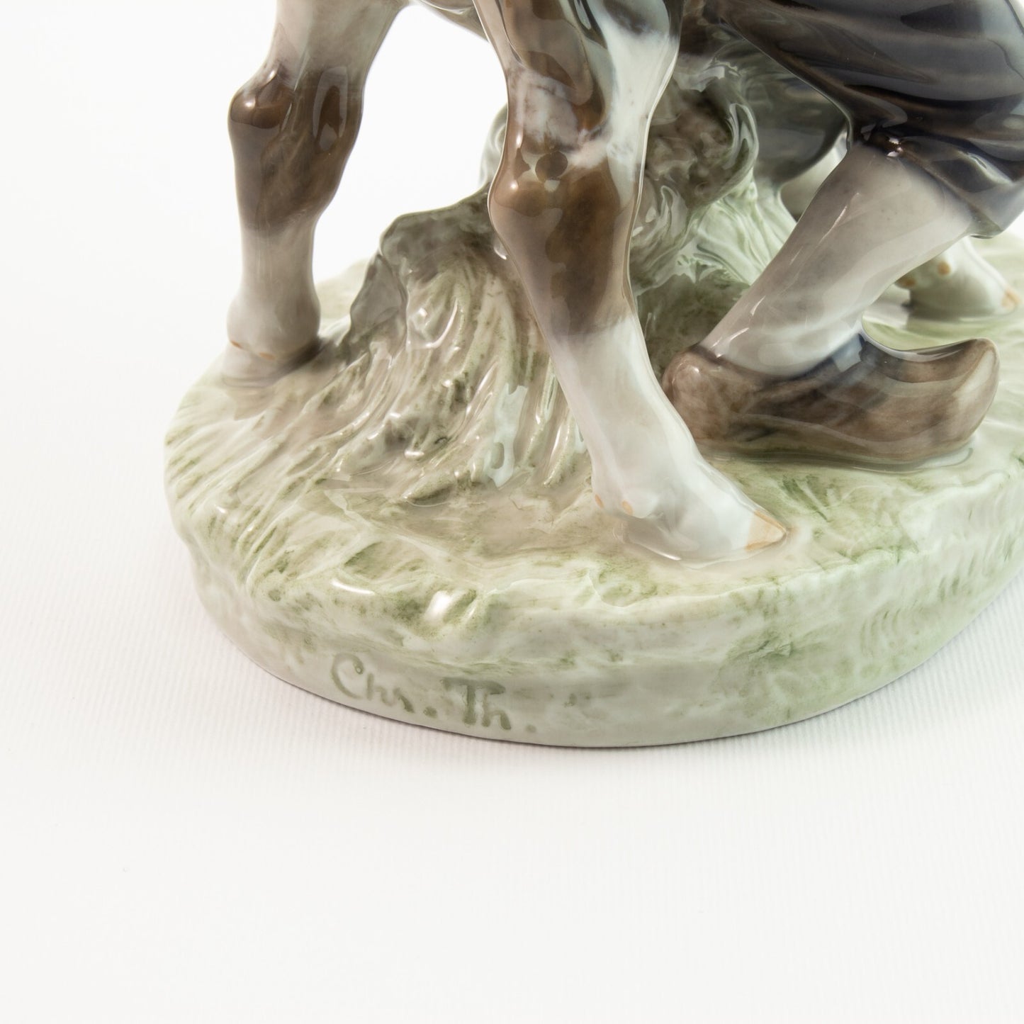 STATUINA PORCELLANA ROYAL COPENHAGEN "Ragazzo con Vitello" 772 ORIGINALE 18x17