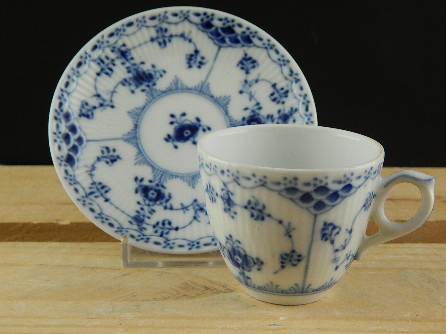 ROYAL COPENHAGEN PORCELLANA BLUE FLUTED HALF LACE COFFEE CUP & SAUCER TAZZINA