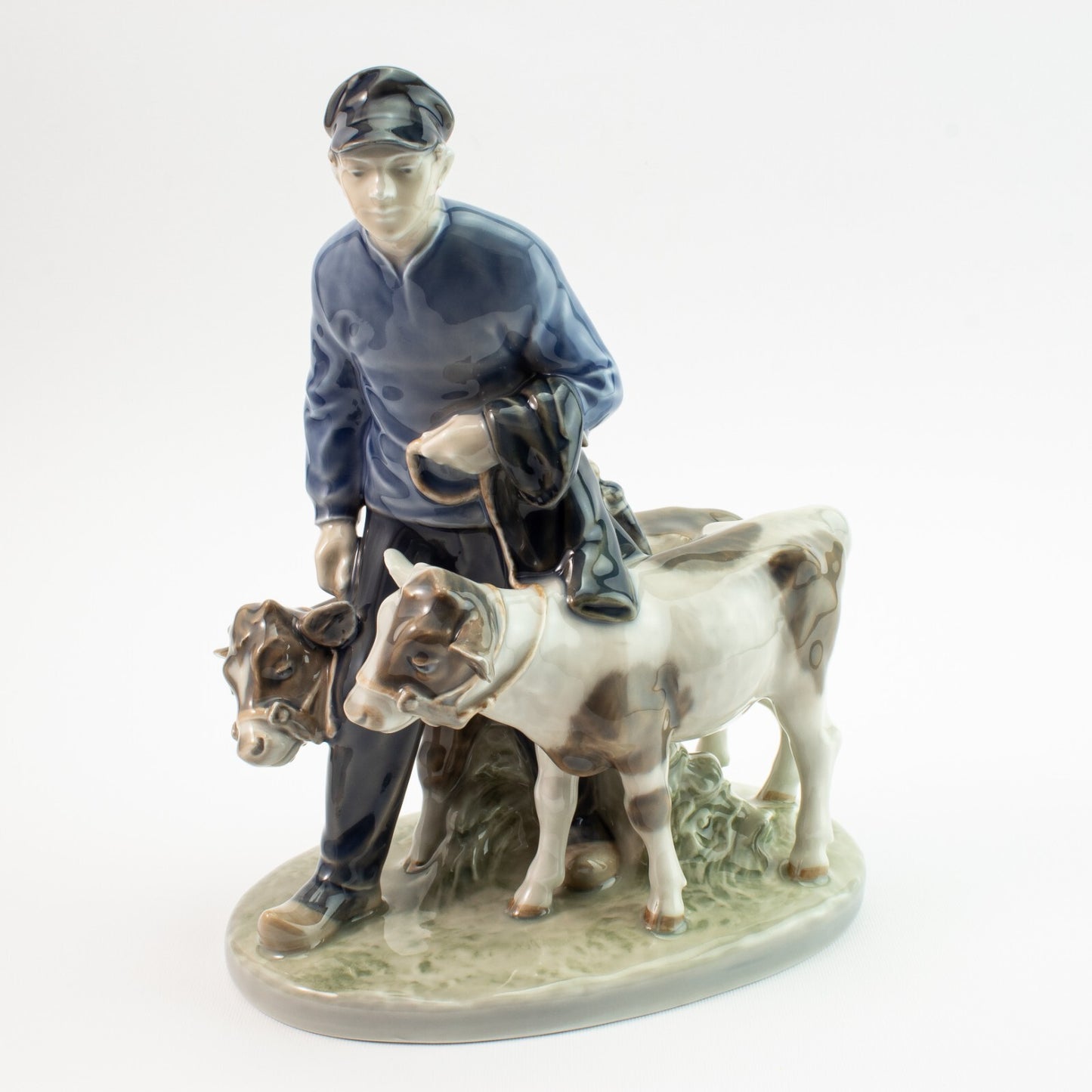 STATUINA PORCELLANA ROYAL COPENHAGEN "Ragazzo con Vitelli" 1858 ORIGINALE 23x18