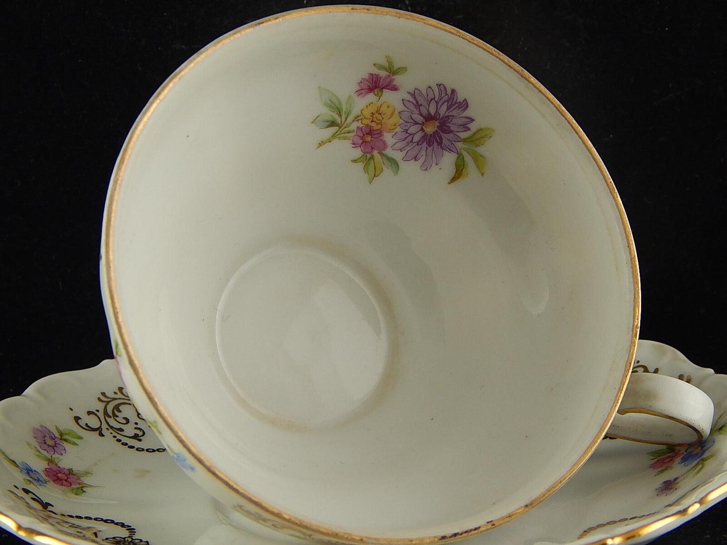 ANTICA TAZZA TE' PORCELLANA BIANCA ARABESCHI ORO BAVARIA SELTMANN THERESIA DALIA