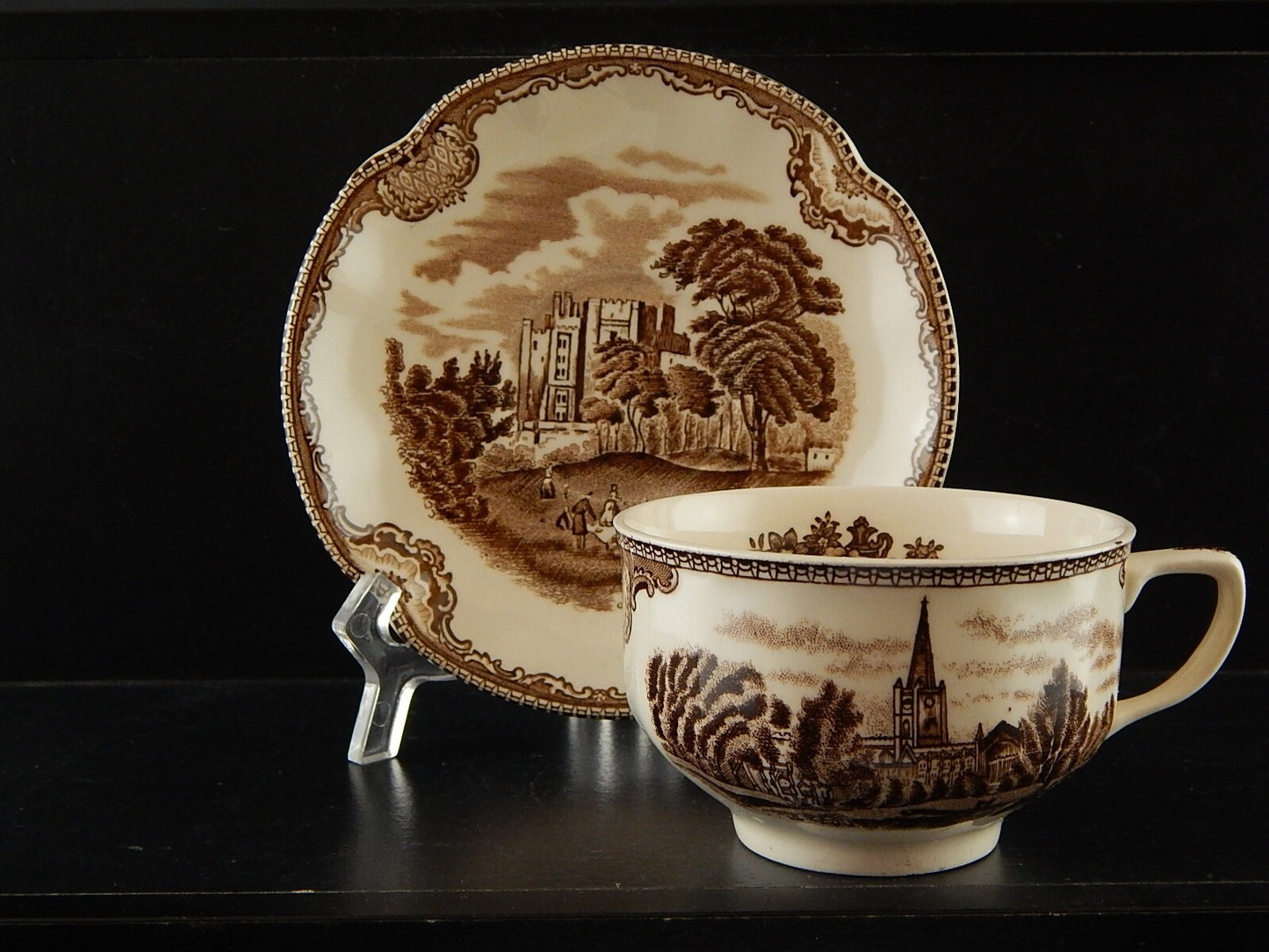 VINTAGE JOHNSON BROS OLD BRITAIN CASTLE SERVIZIO 6 TAZZE DA TE' SEMI PORCELLANA