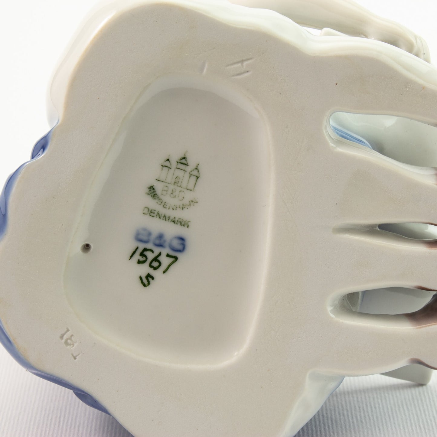 STATUINA PORCELLANA ROYAL COPENHAGEN BING&GRONDAHL "Bambini che Leggono" 1567