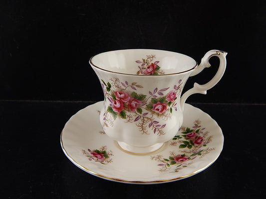 PREZIOSA PORCELLANA ROYAL ALBERT VINTAGE TAZZA COLLEZIONE LAVENDER ROSE ANNI '60