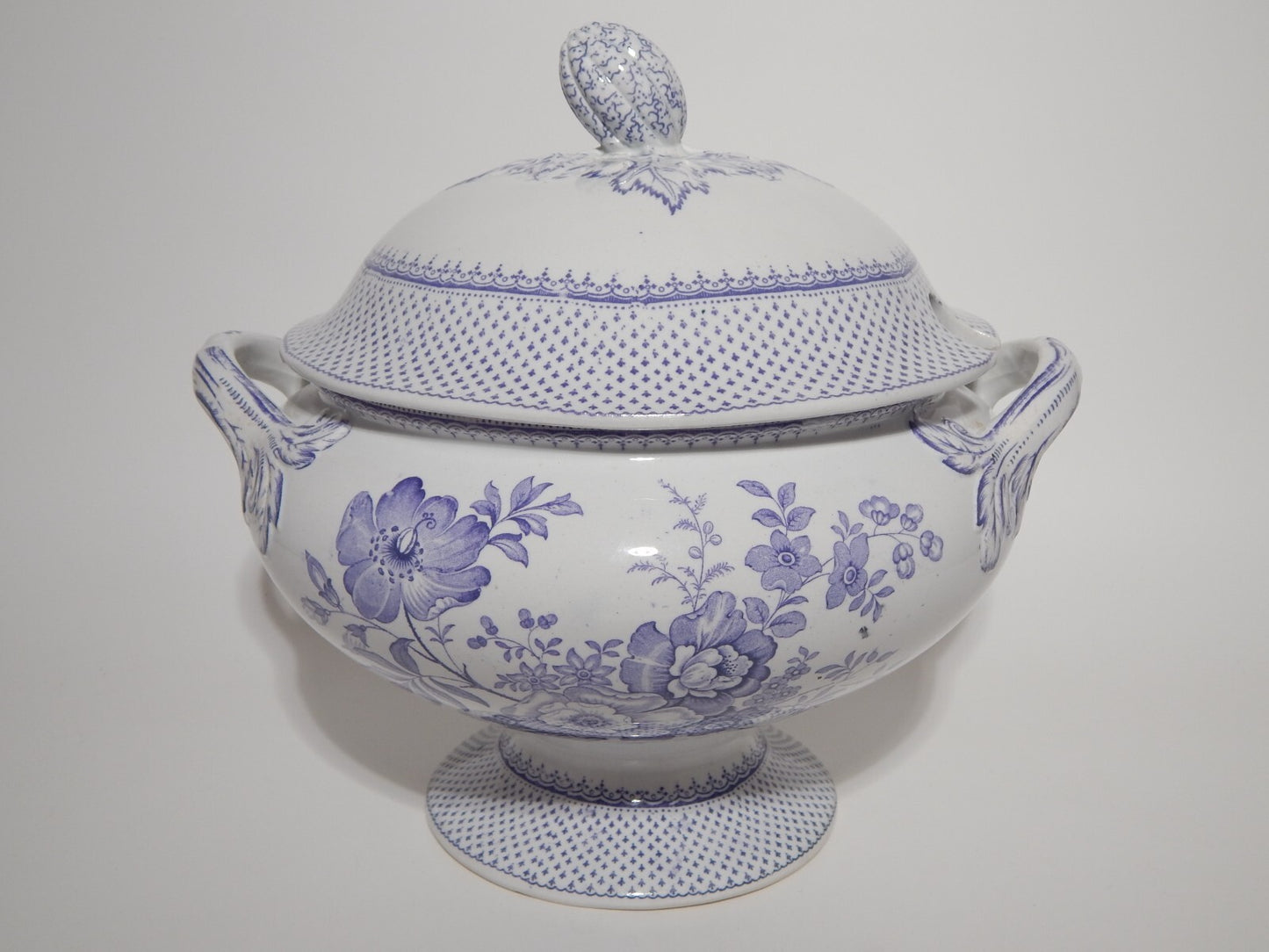 ANTICA ZUPPIERA CENTROTAVOLA CERAMICA INGLESE PRIMAVESI 1860 ERMINE BORDER VIOLA