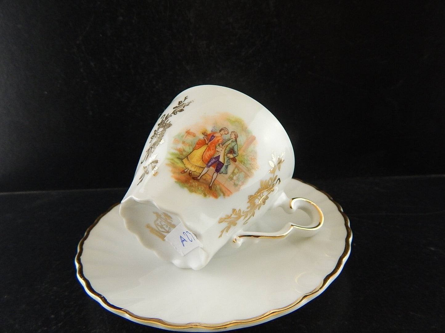 ANTICA TAZZINA CAFFE' PORCELLANA RHEINPFALZ BAVARIA SCENA GALANTE A237