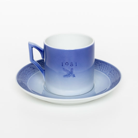 ROYAL COPENHAGEN PORCELLANA TAZZA DI NATALE 1981 ORIGINALE CON PIATTINO CM 7