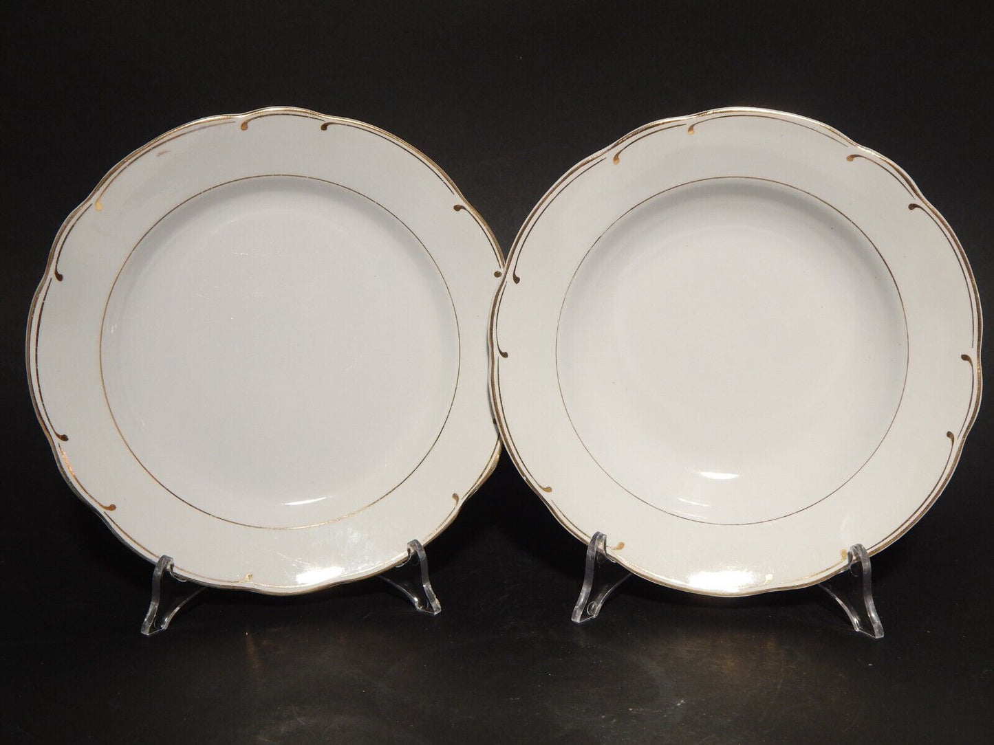 ANTICO SERVIZIO 12 PIATTI CERAMICA BIANCA DECORO IN ORO CERAMICHE PIEMONTESI