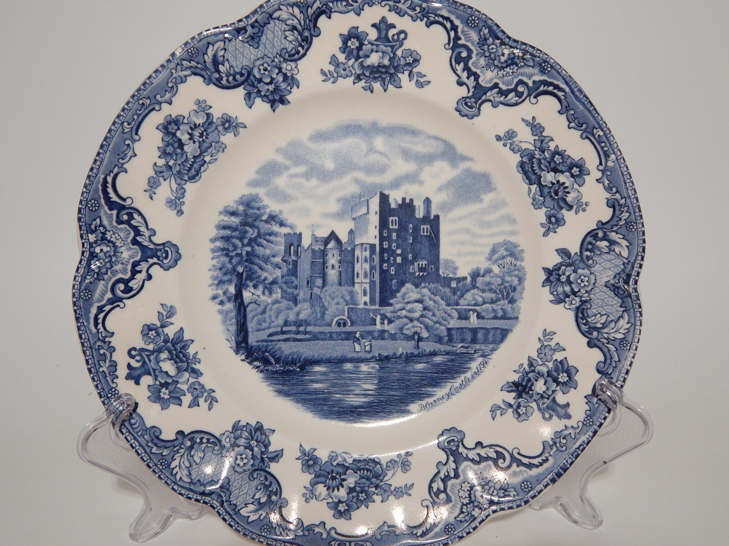 VINTAGE JOHNSON BROS OLD BRITAIN CASTLE BLU PIATTO PIANO PORCELLANA DIFETTO 1923