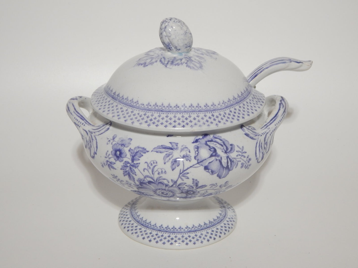 ANTICA RARA ZUPPIERA EGOISTE CERAMICA INGLESE PRIMAVESI 1860 ERMINE BORDER VIOLA