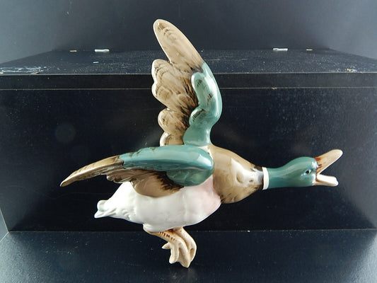 PORCELLANA ROYAL DUX ANTICA ANNI ‘30 STATUINA ANATRA DIPINTA MANO DA APPENDERE