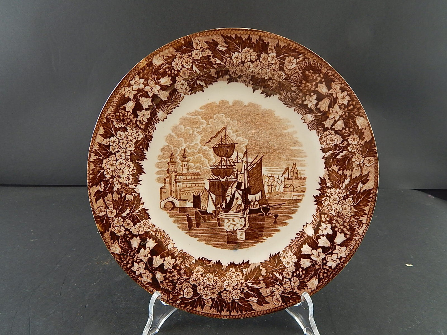 ANTICO PIATTO SEMI PORCELLANA RICHARD MILANO DECORO FERRARA META' 800 #A32