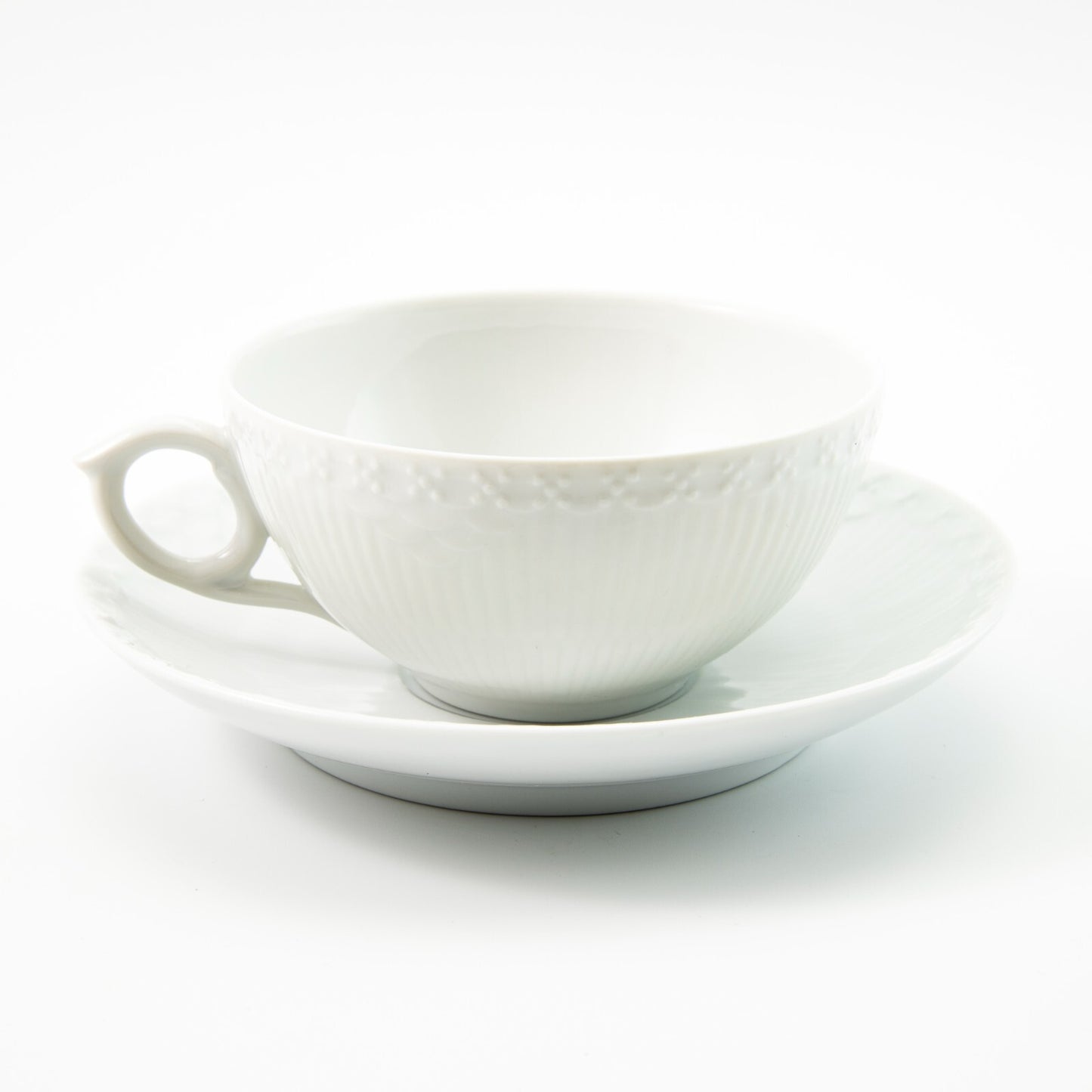 ROYAL COPENHAGEN WHITE FLUTED HALF LACE TAZZA DA TE' IN PORCELLANA CM 10 COD 525