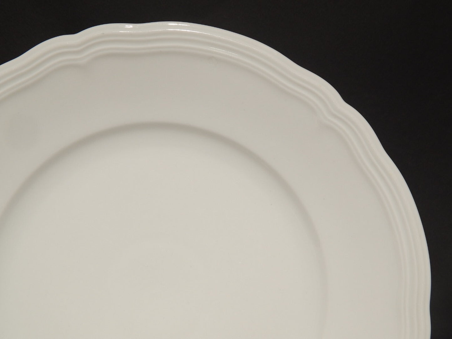 ANTICO VASSOIO ROTONDO PORCELLANA BIANCA SELTMANN WEIDEN BAVARIA MARIE LUISE