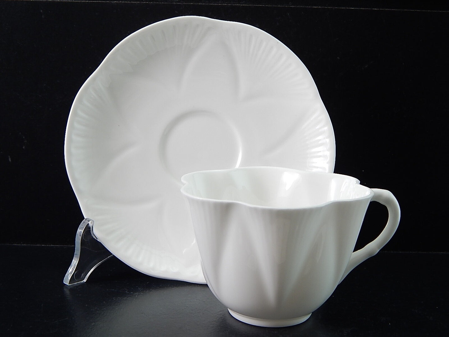 ANTICA PORCELLANA BIANCA TAZZA TE' FINE BONE CHINA SHELLEY MADE IN ENGLAND
