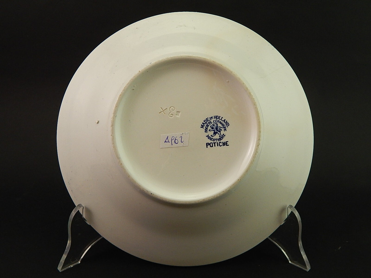 ANTICO PIATTO FONDO SOCIETA' CERAMICA MAESTRICHT MADE IN HOLLAND DECORO POTICHE